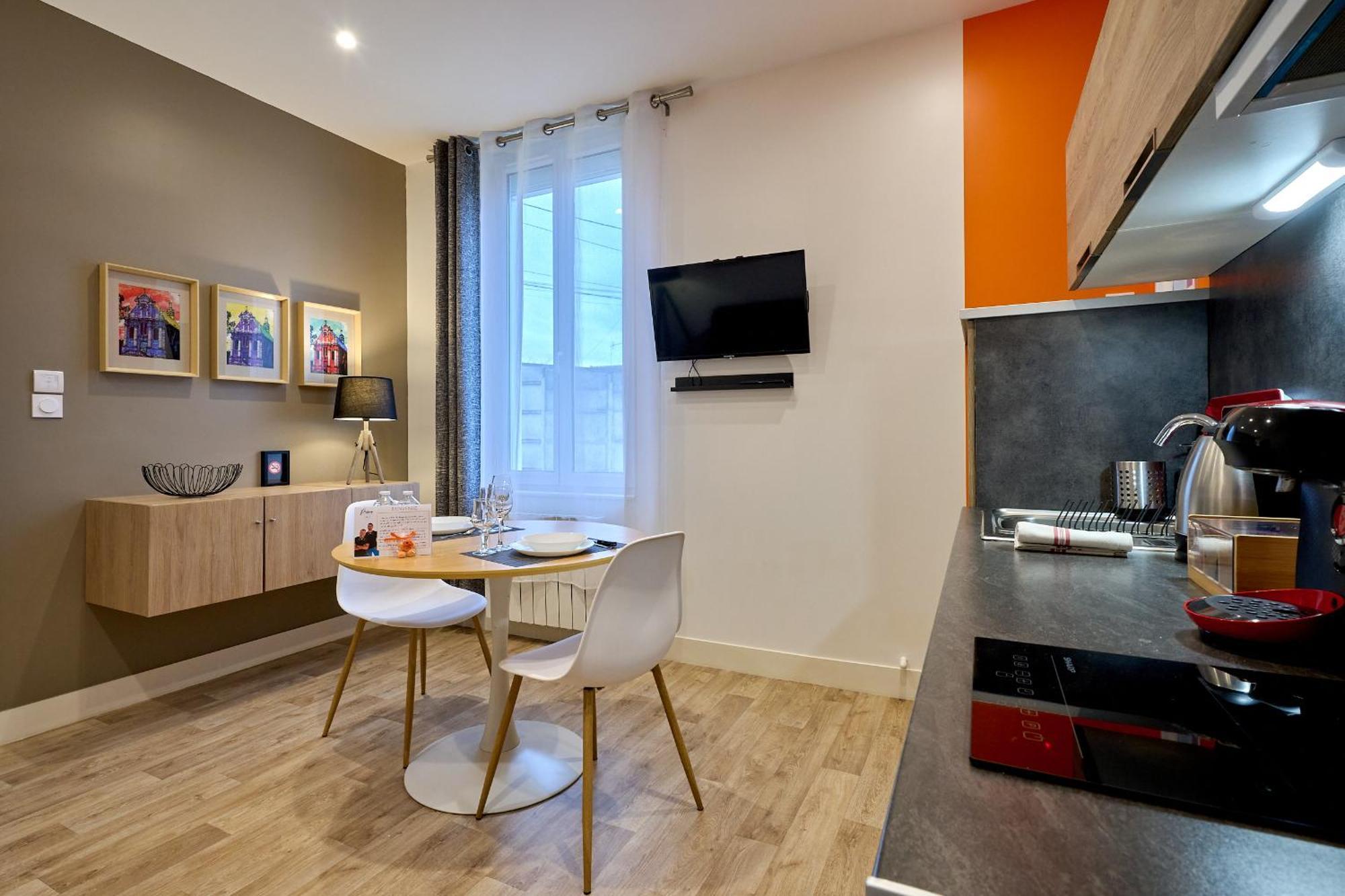 נבר Le Faidherbe Style Appart' Hotel - Wifi Gratuit - Parking Gratuit Calme Et Lumineux מראה חיצוני תמונה